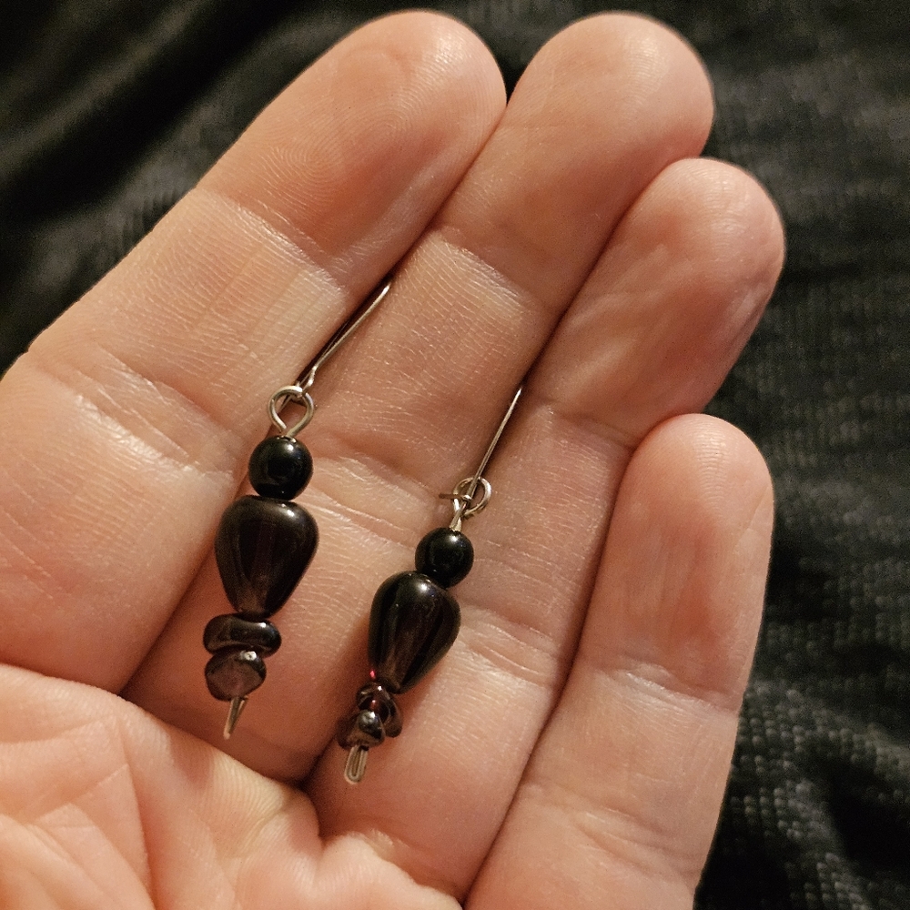 ⭐️Elegant Garnet Chip Drop Earrings